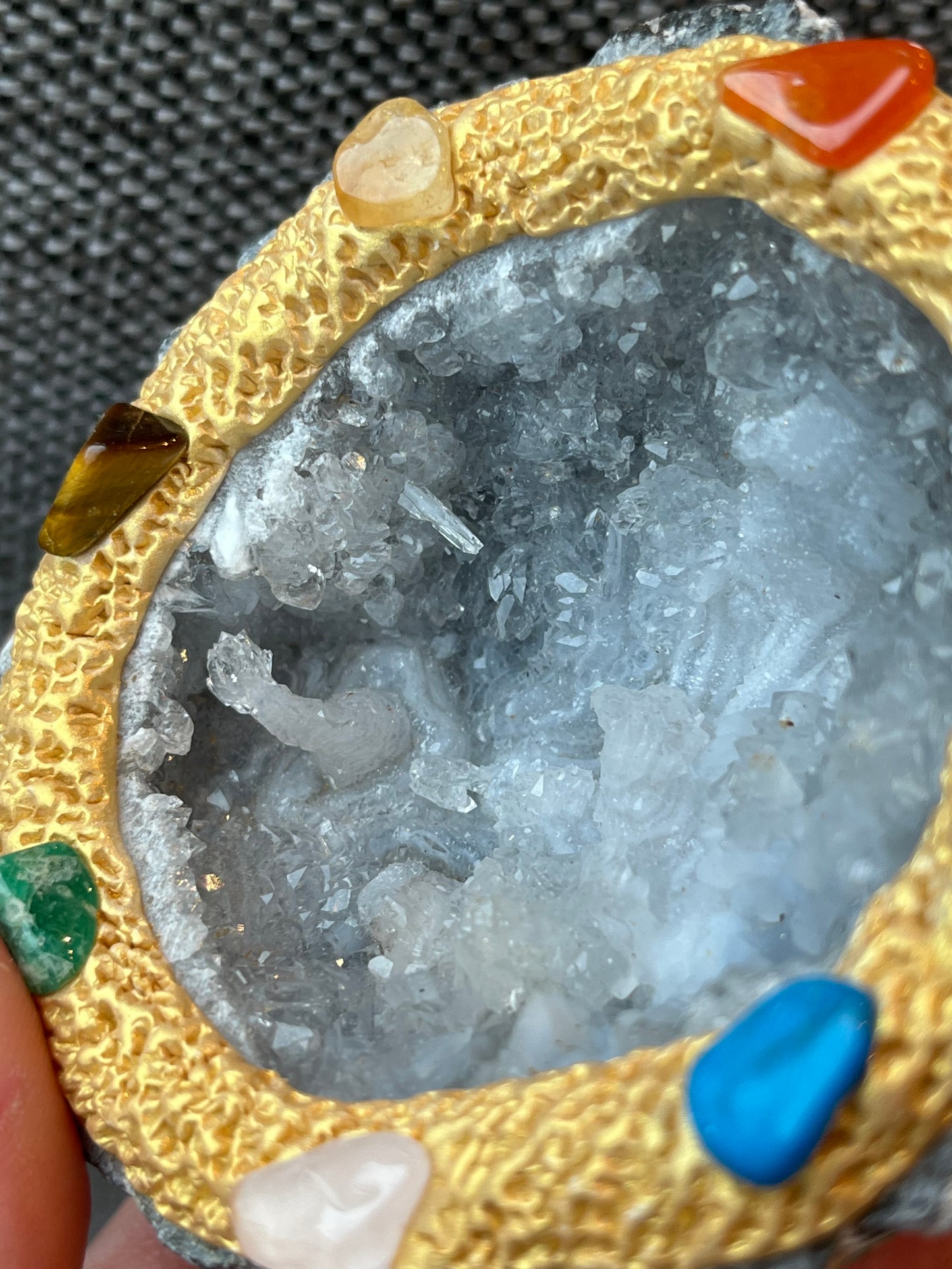 Kvarts geode, Chakra B
