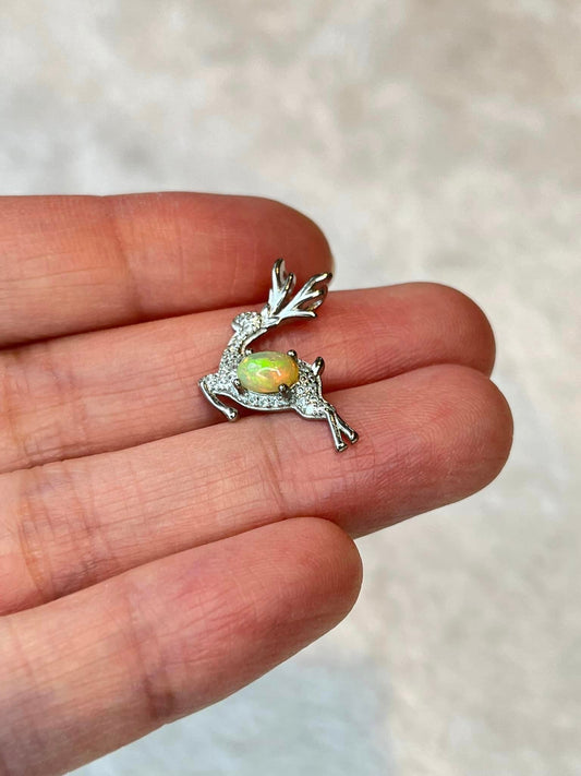 Opal anheng i 925 sterling sølv
