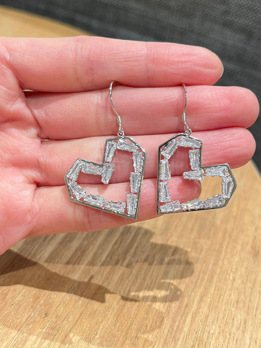 Øredobber med hjerter og zirkonia (Sølv)