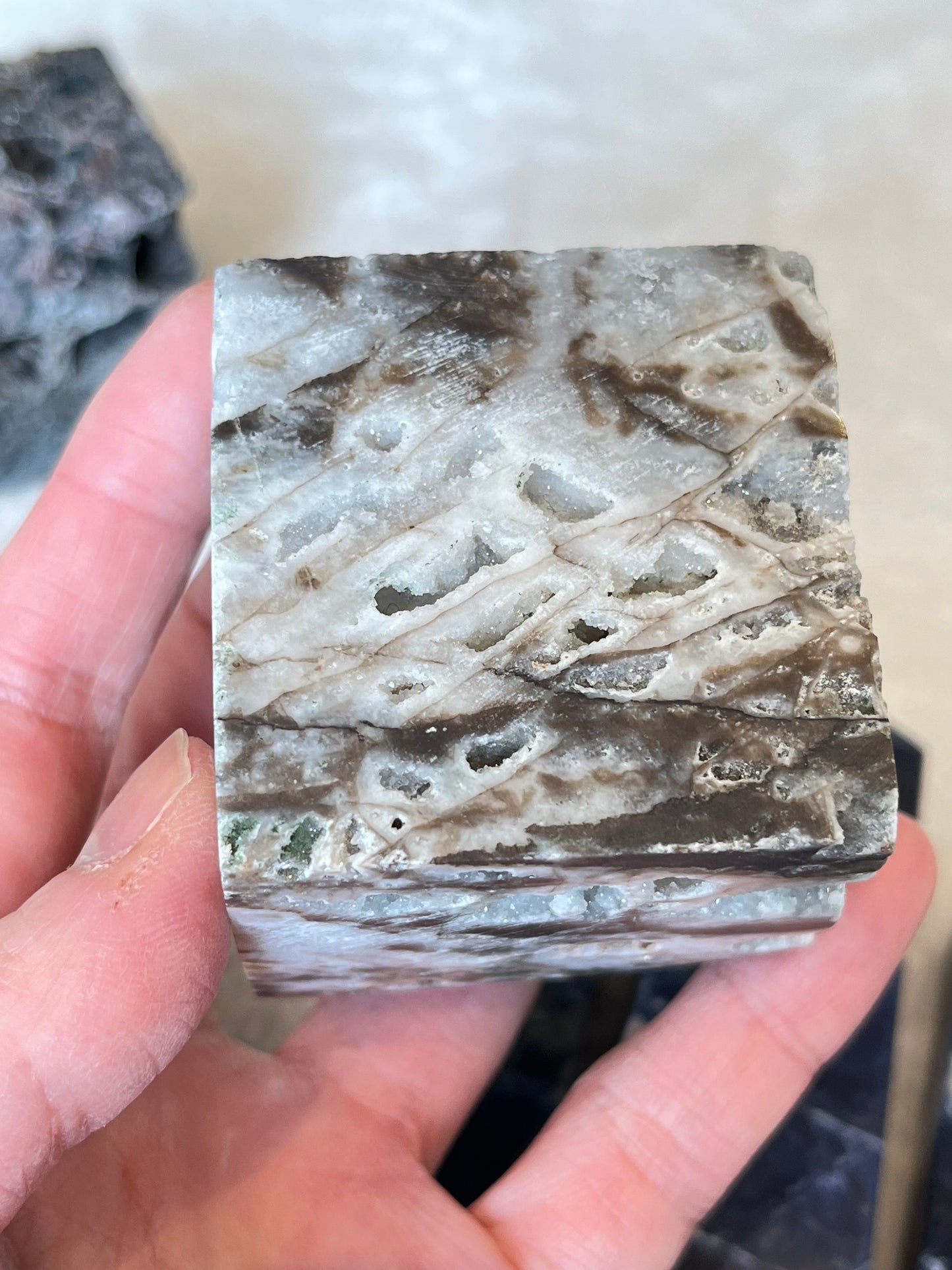 Kalsedon med druzy kvarts Kube