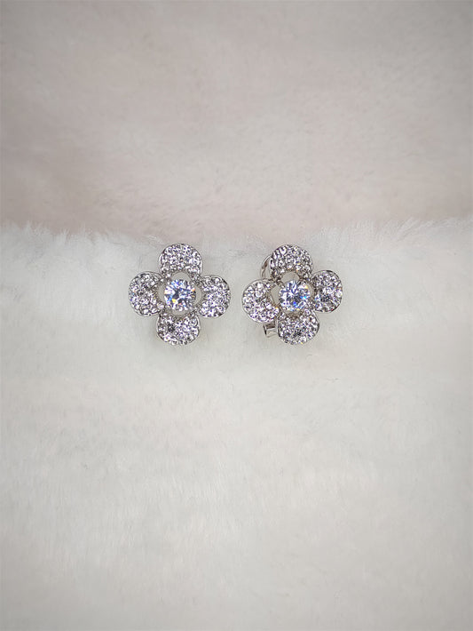 Øredobber med blomster