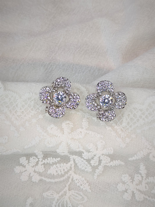 Øredobber med blomster