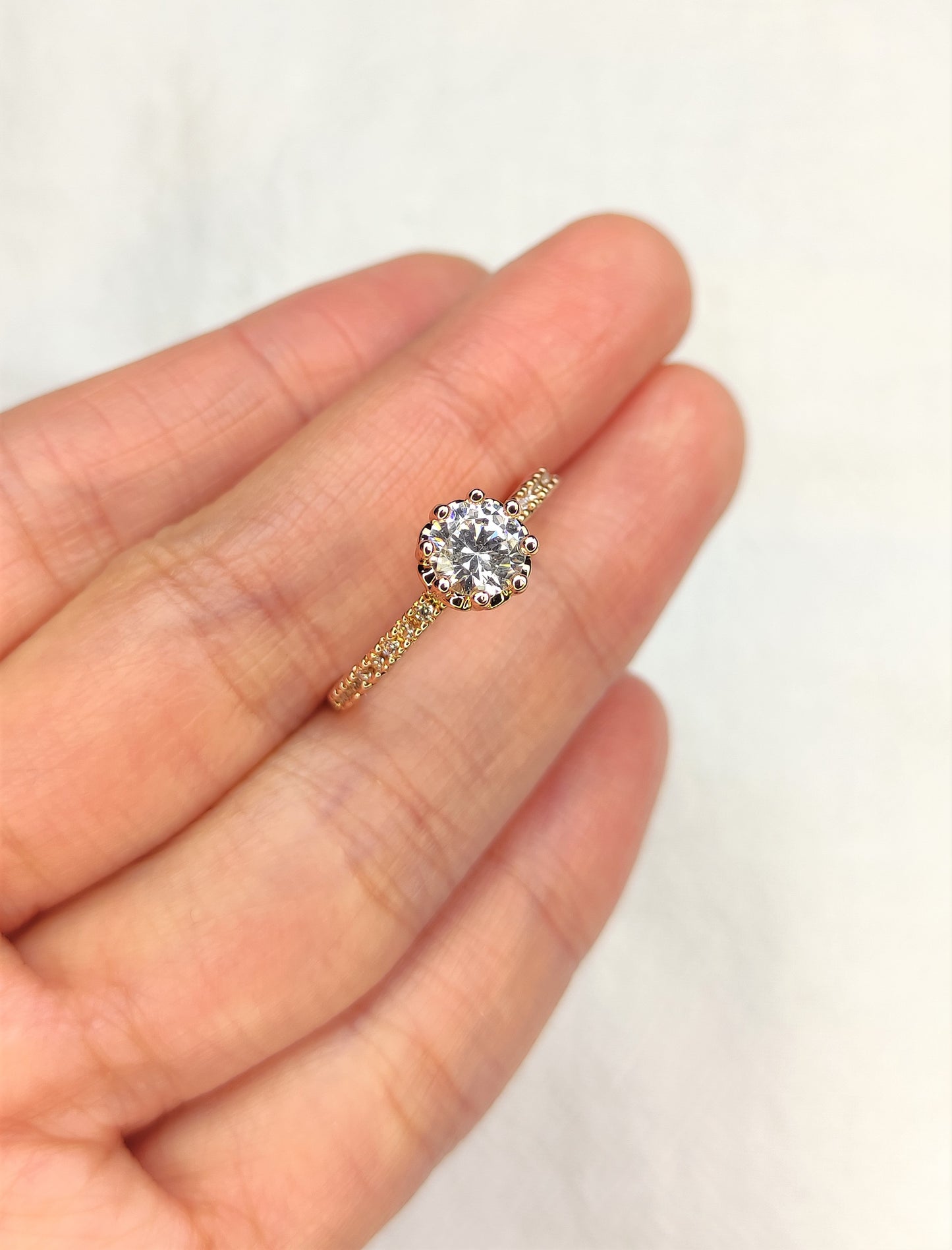 Ring med stor zirkonia