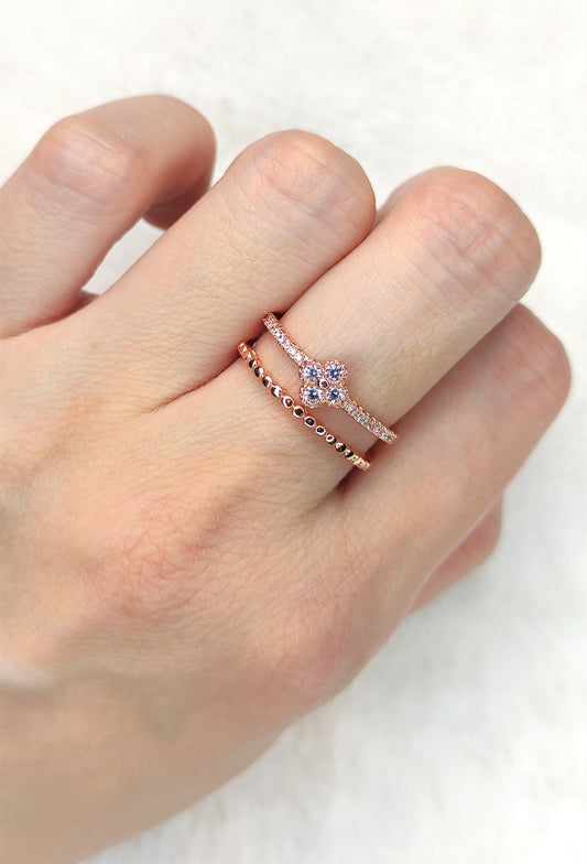 Ring med dobbelt lag og firkløver