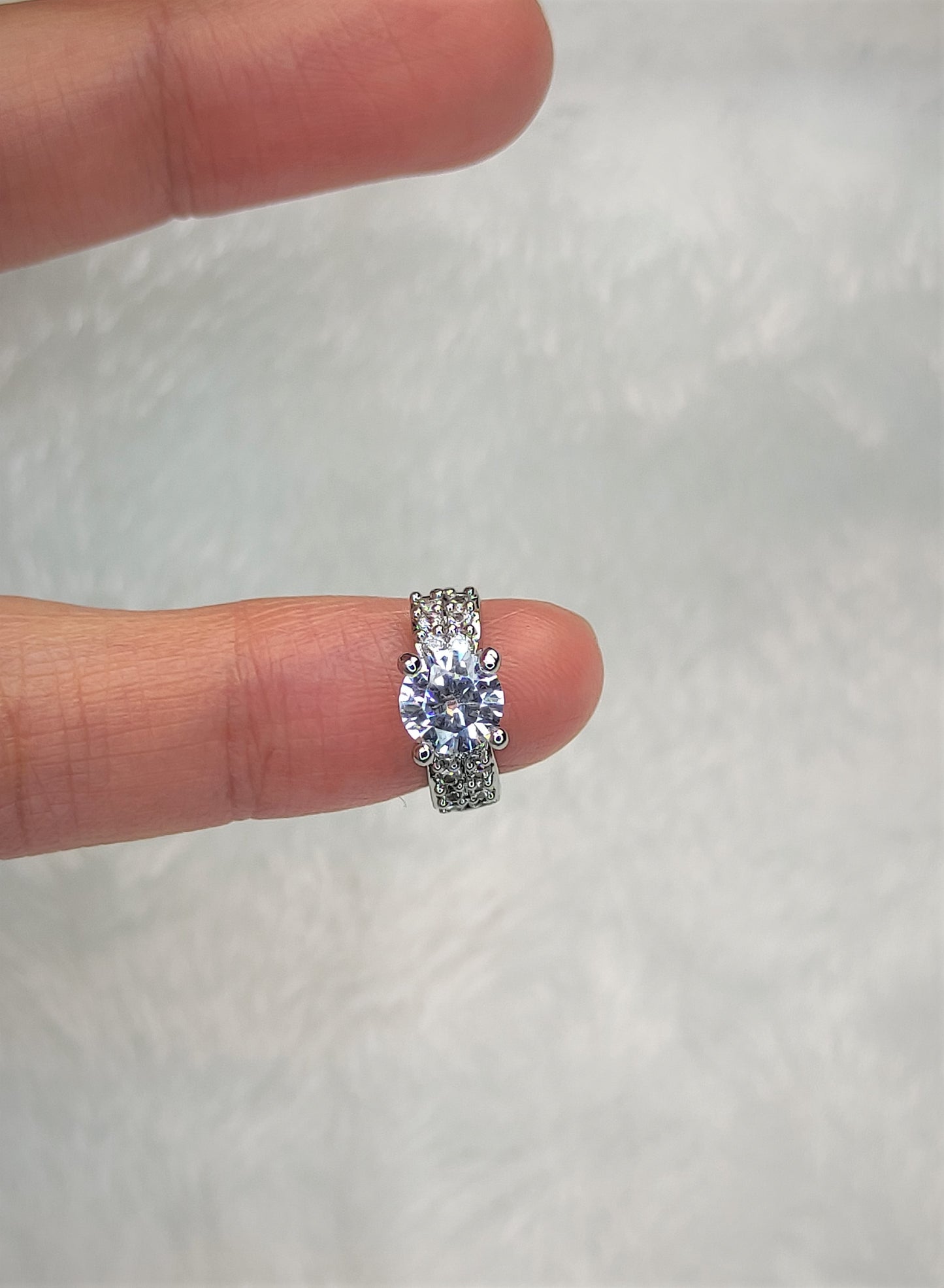 Cufflinks with zirconia