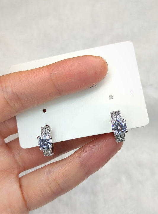 Cufflinks with zirconia