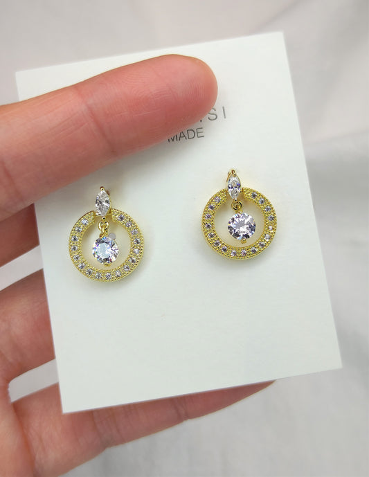 Øredobber med sirkel og zirkonia