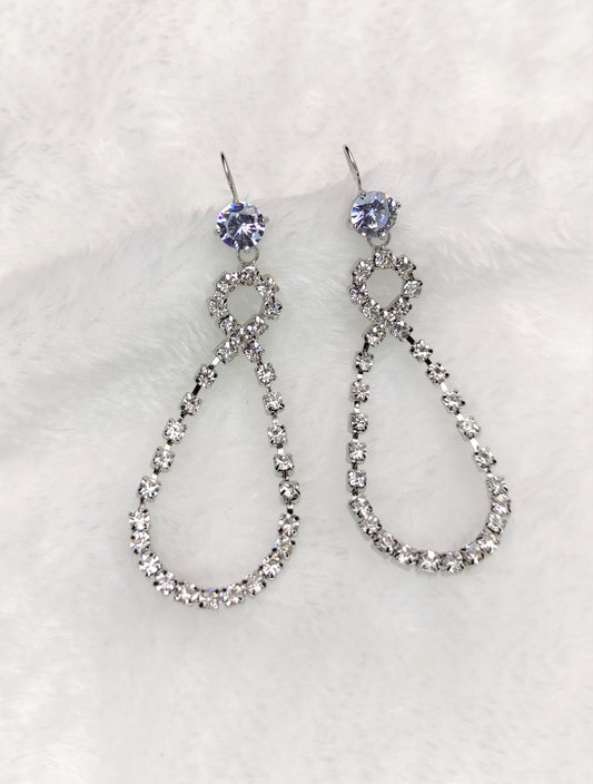 Lange øredobber med dråpe form