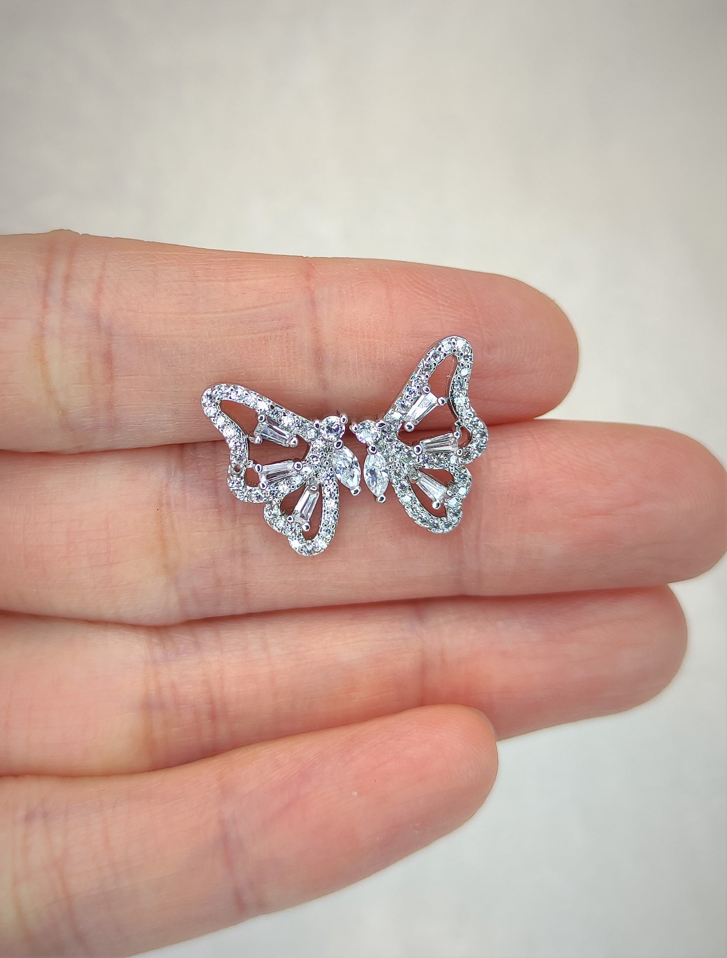 Sommerfugl øredobber med zirkonia