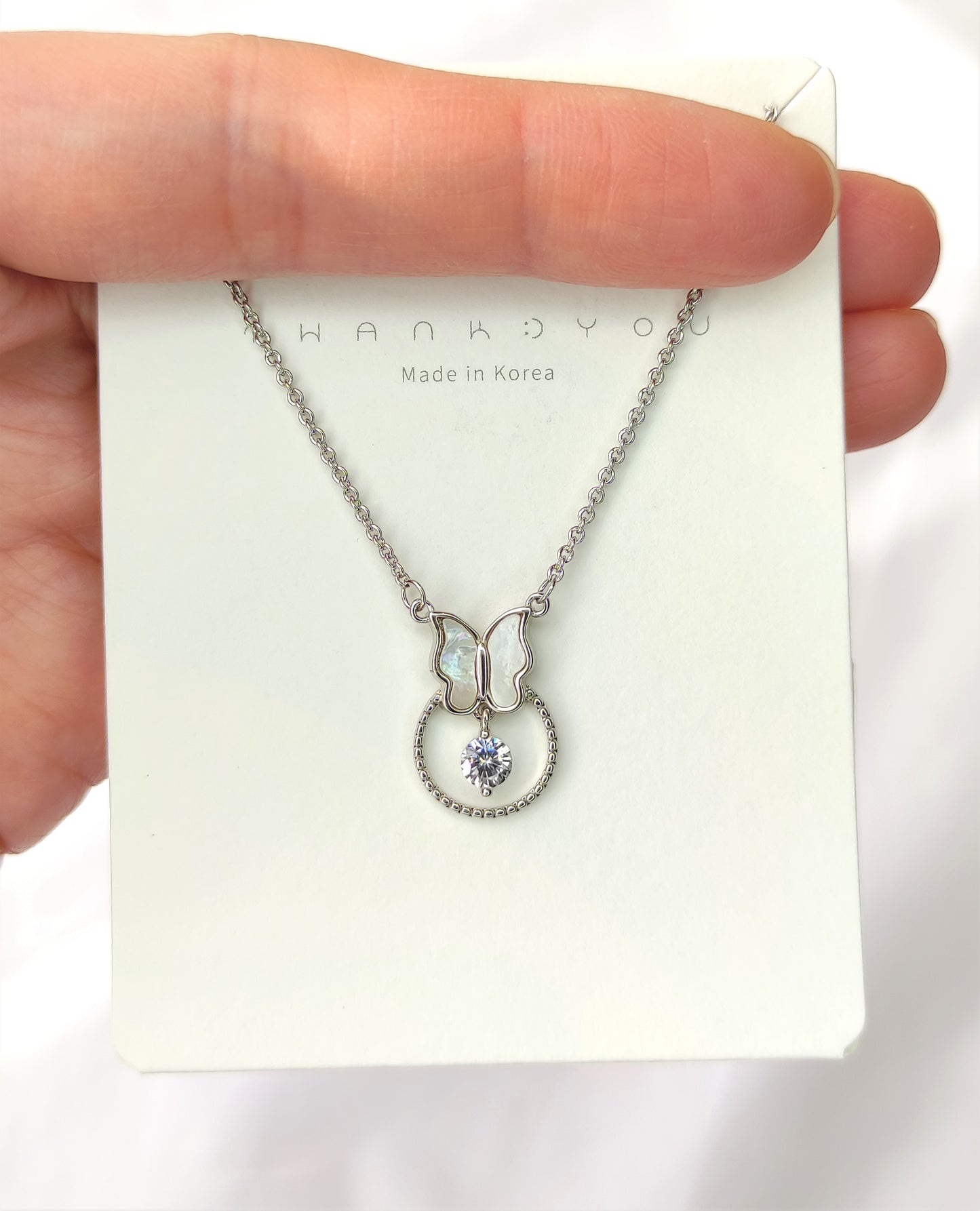 Halskjede med sommerfugl