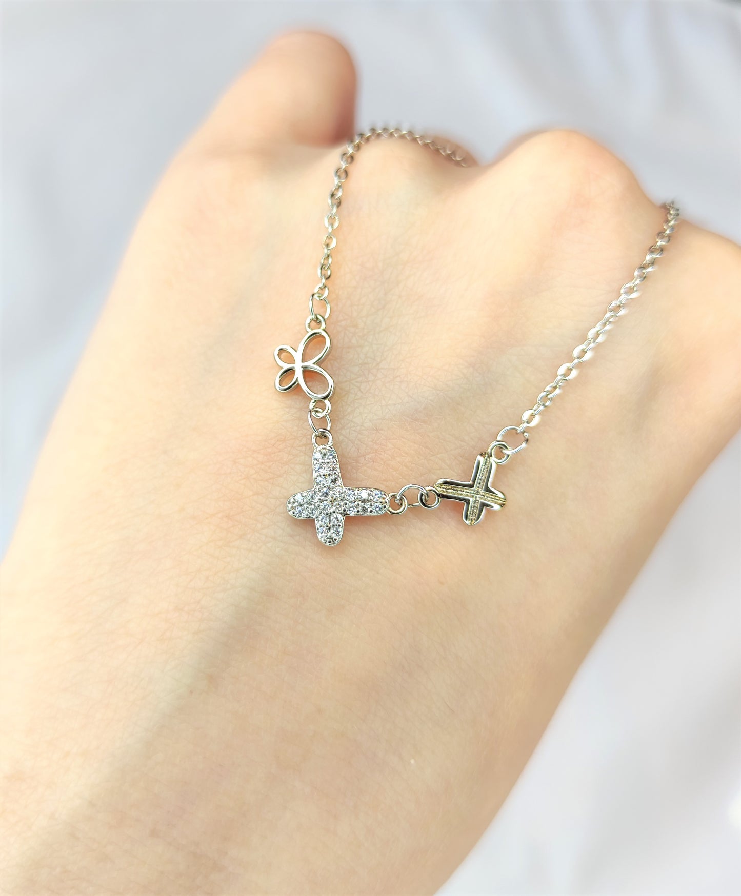 Halskjede med sommerfugl