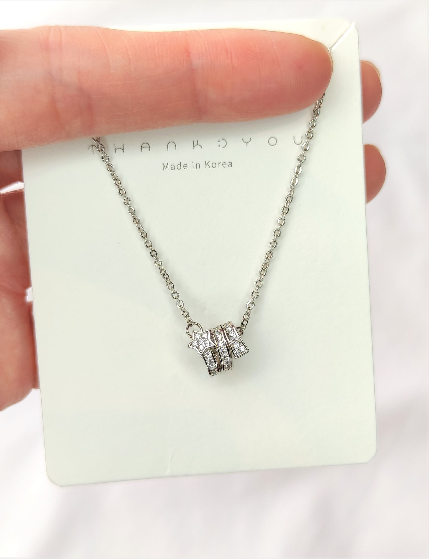 Halskjede med stjerne og zirkonia