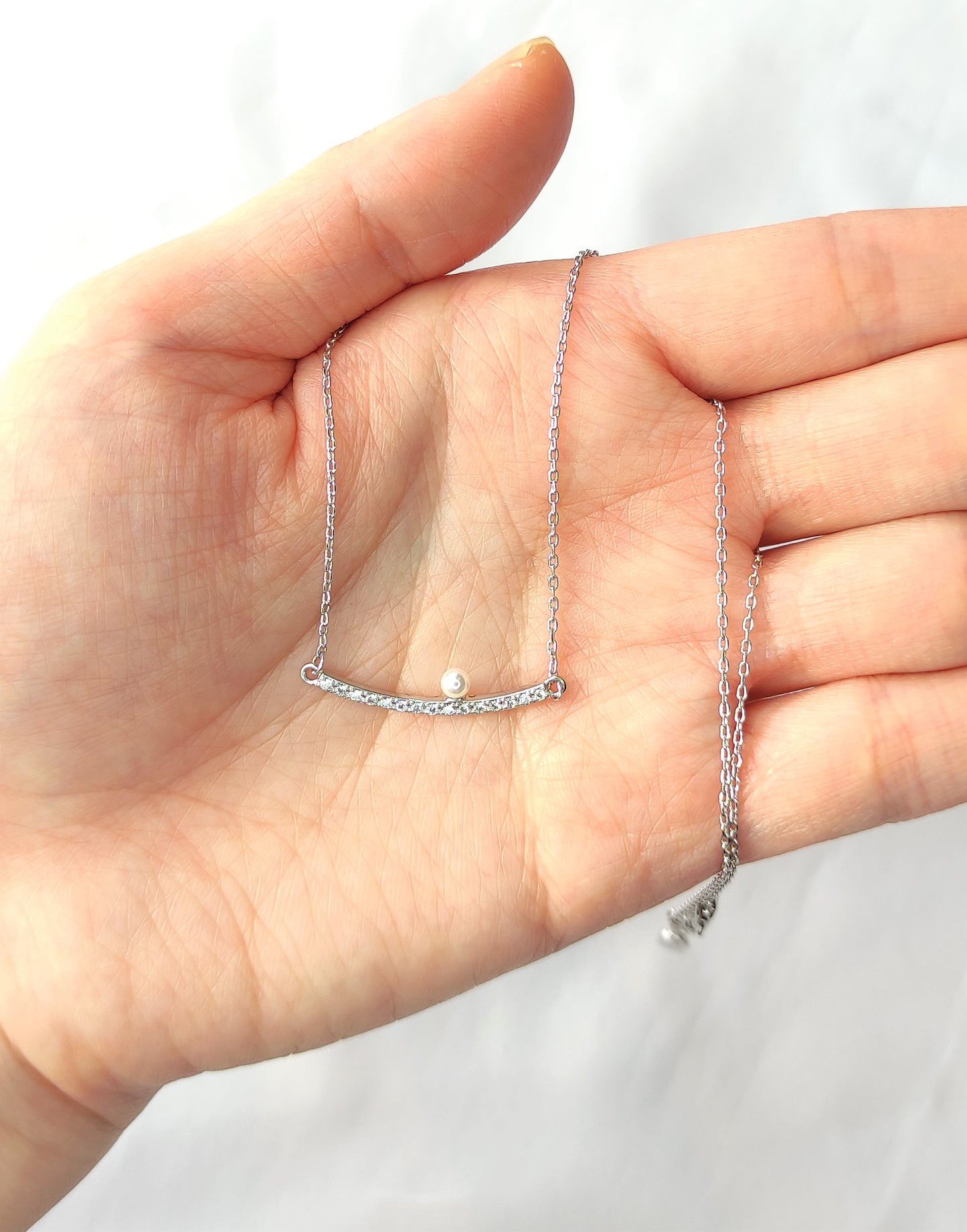 Halskjede med zirkonia