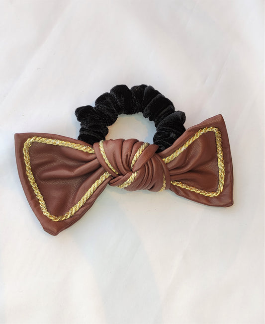 Scrunchie med sløyfe- Brun