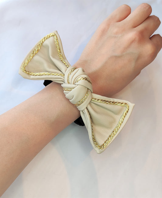 Scrunchie med sløyfe- Beige