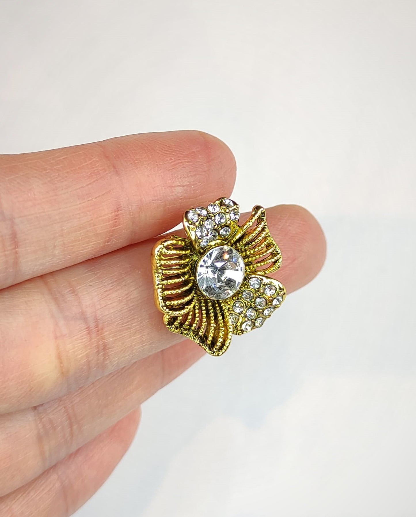 Blomster øredobber med zirkonia