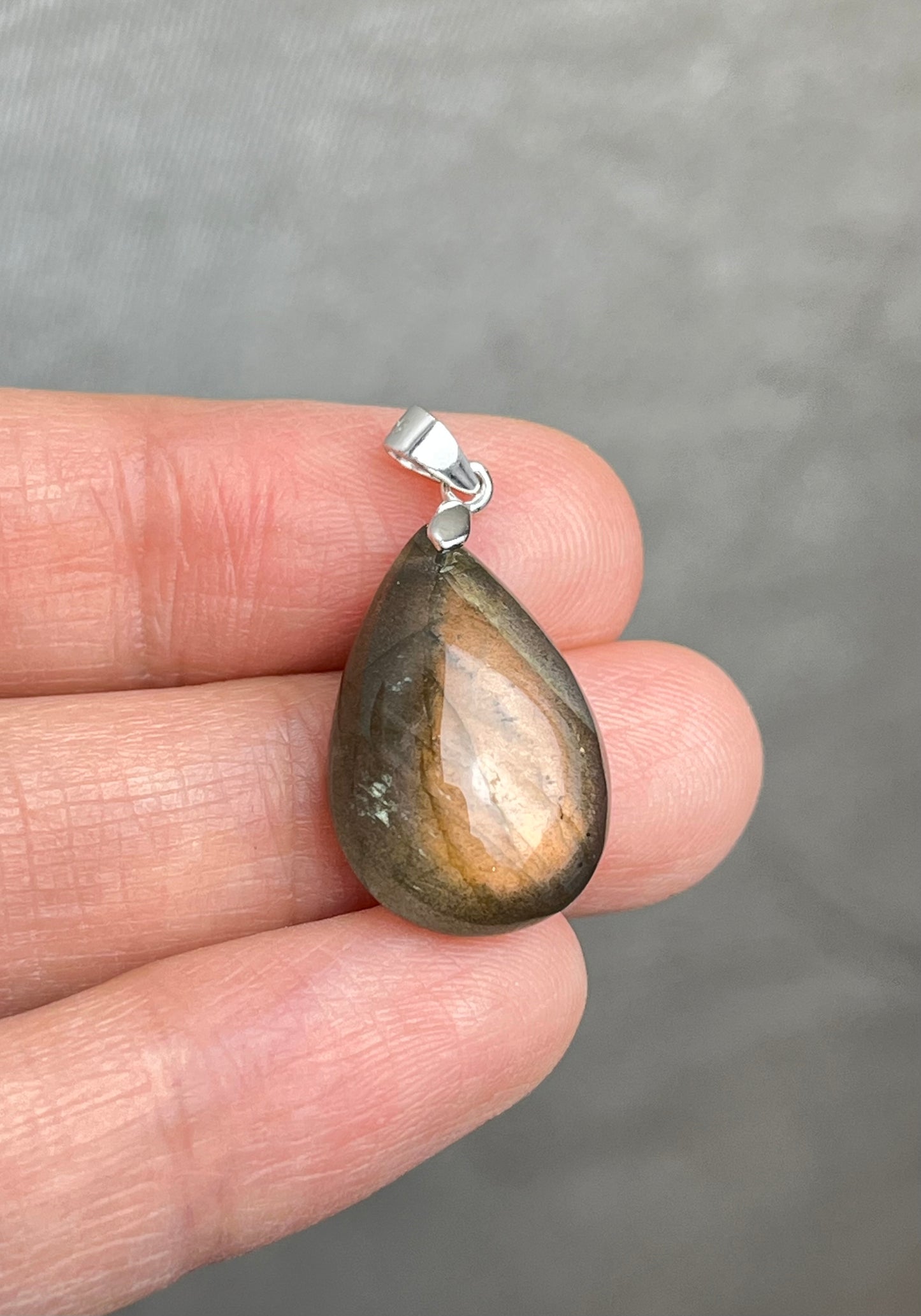 Labradoritt Anheng i 925 sterling sølv