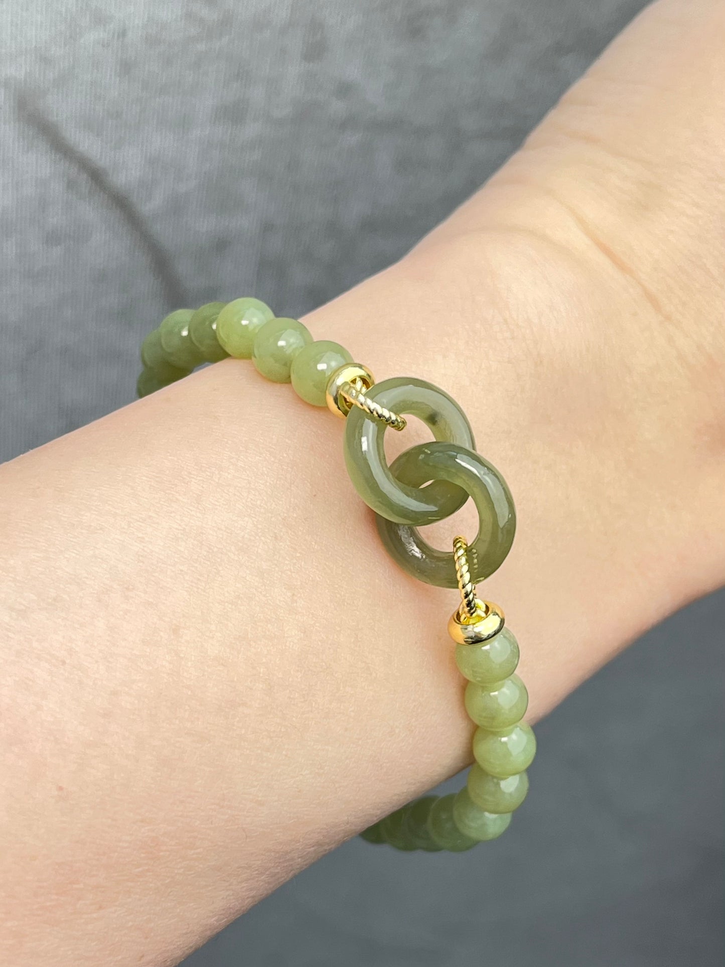 Jade, Nefritt armbånd 6mm+