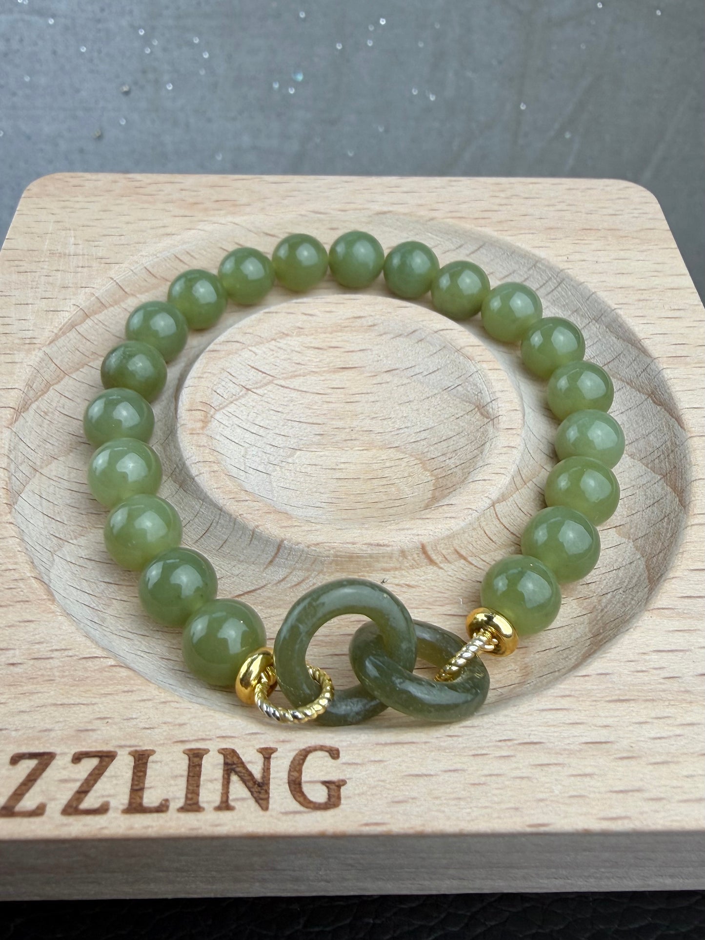 Jade, Nefritt armbånd 8mm+