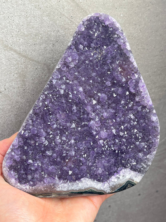 Ametyst geode XL 15.5cm, 1.1kg