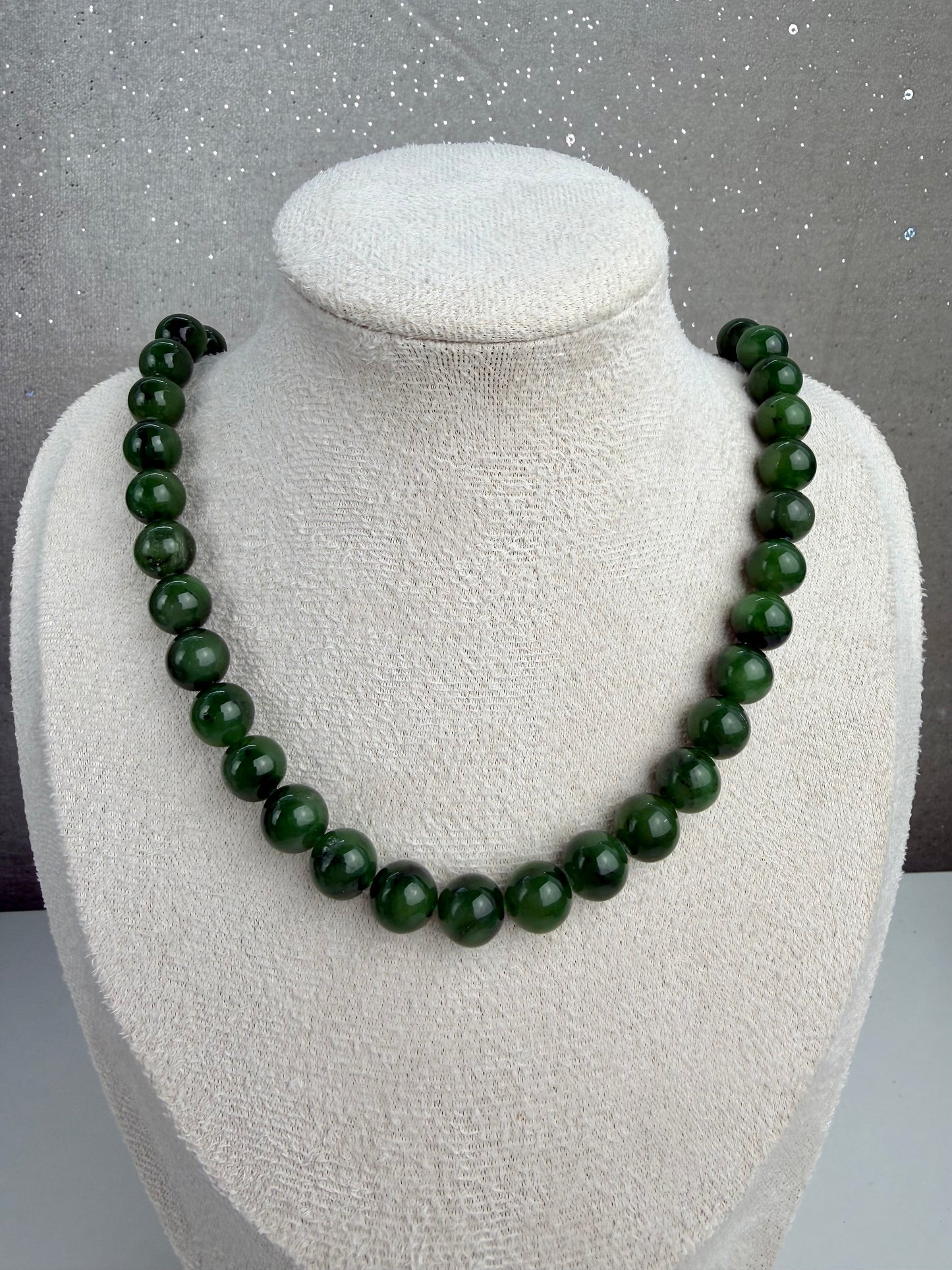 Jade, Nefritt Halskjede