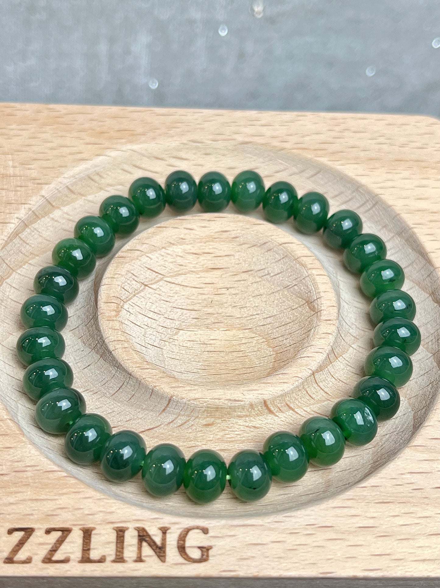 Jade, Nephrite bracelet 7mm+