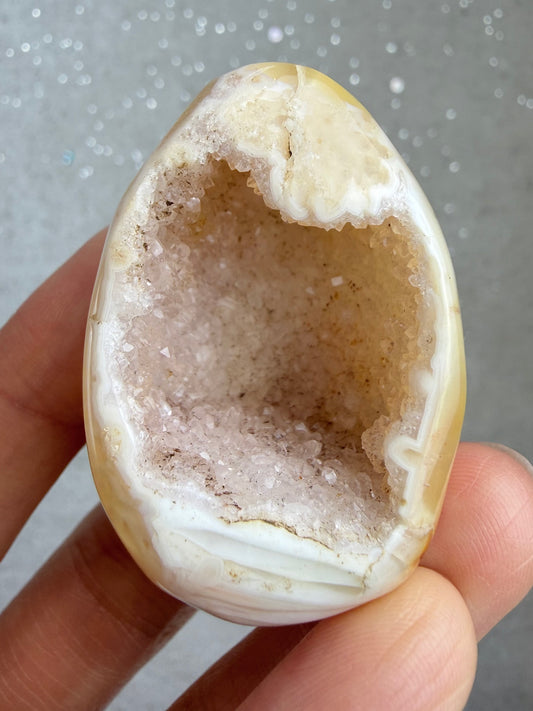 Druzy agat egg