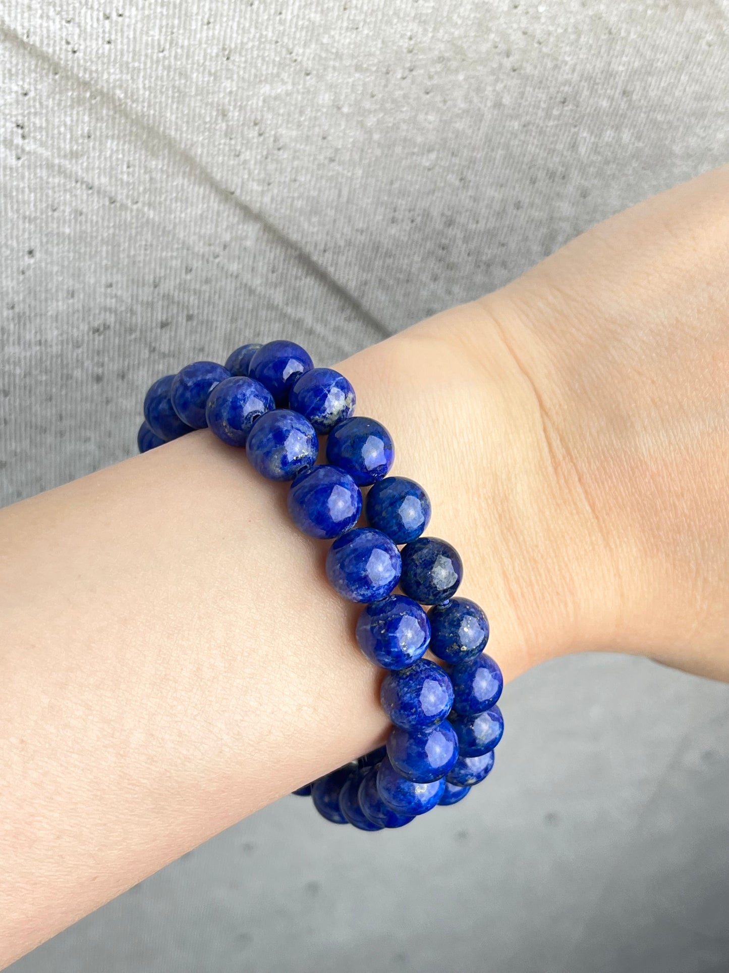Lapis lazuli armbånd 8-9mm+