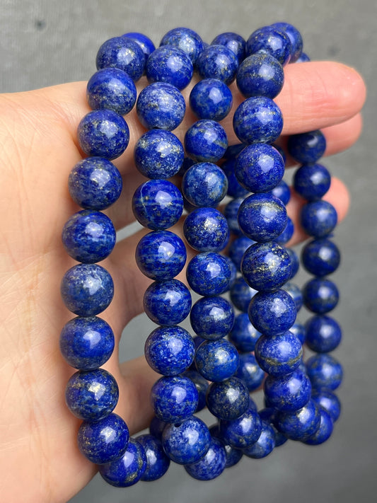 Lapis lazuli armbånd 9-10mm+