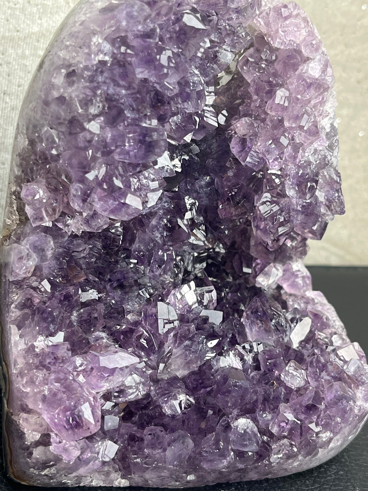 Ametyst geode XL 12cm, 1.1kg