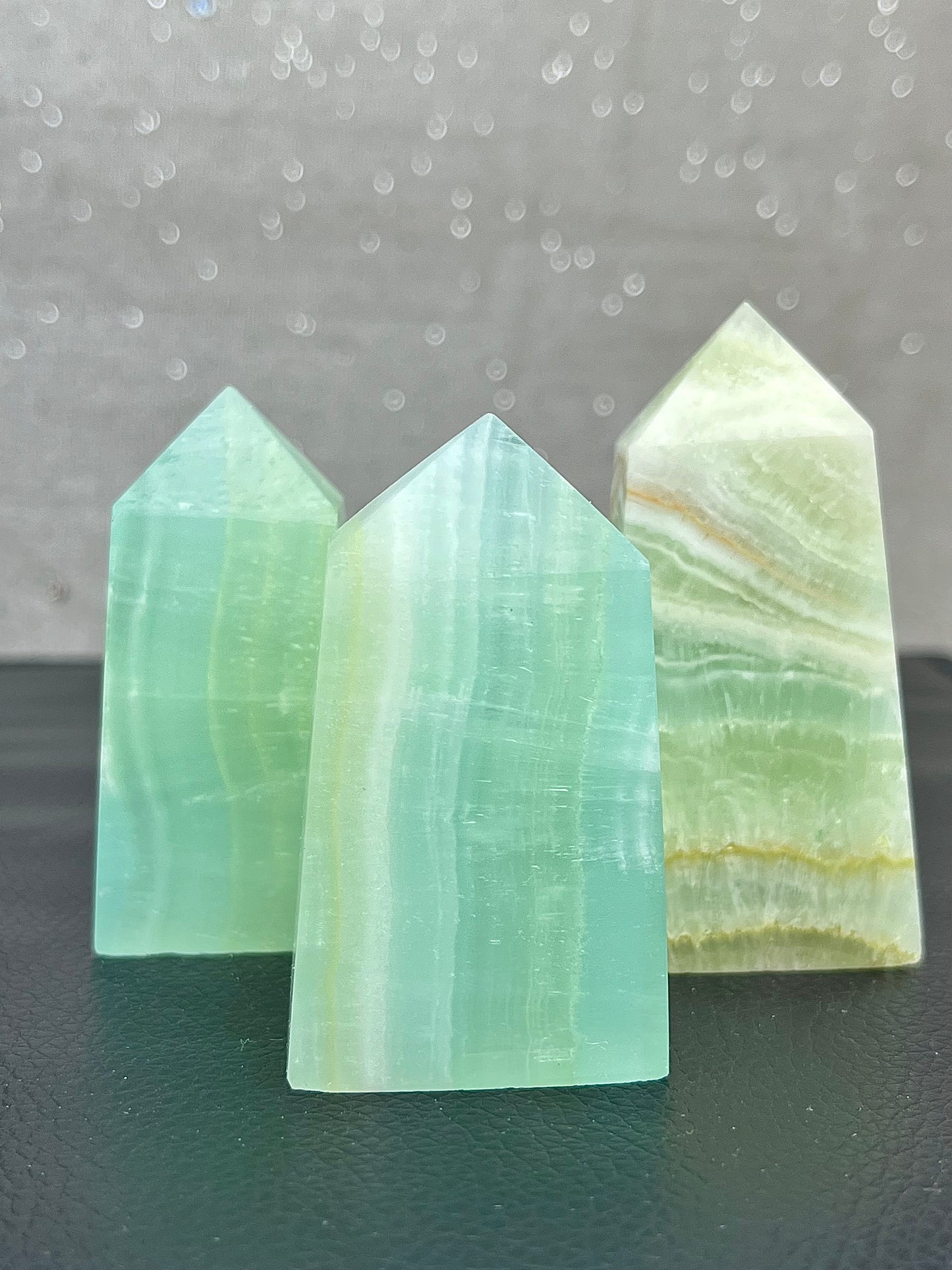 Green calcite tower (pistachio calcite)