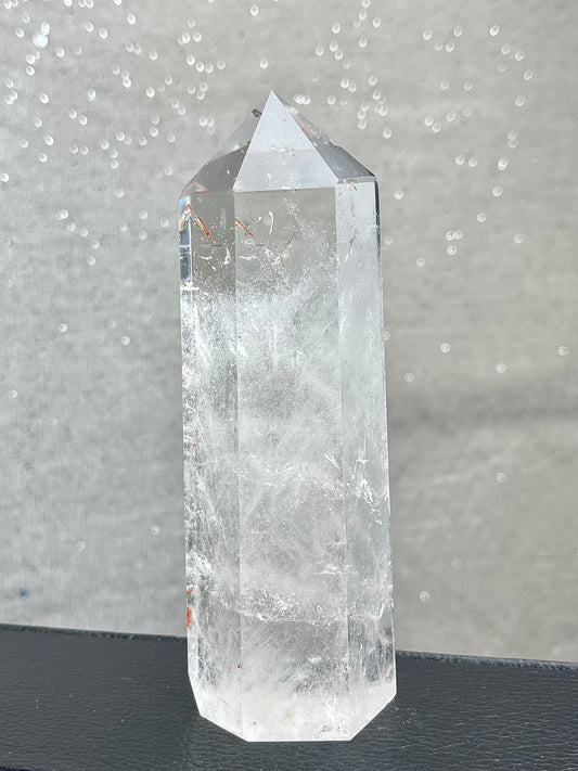 Bergkrystall klarkvarts med hematitt tårn