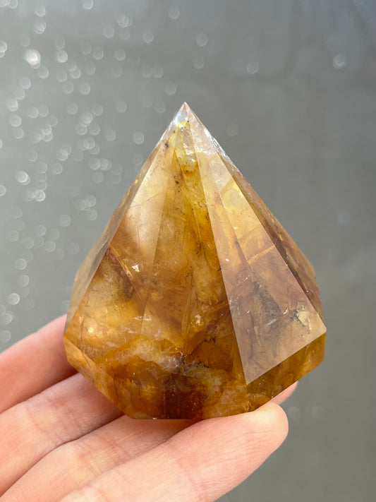 Golden healer kvarts diamant form