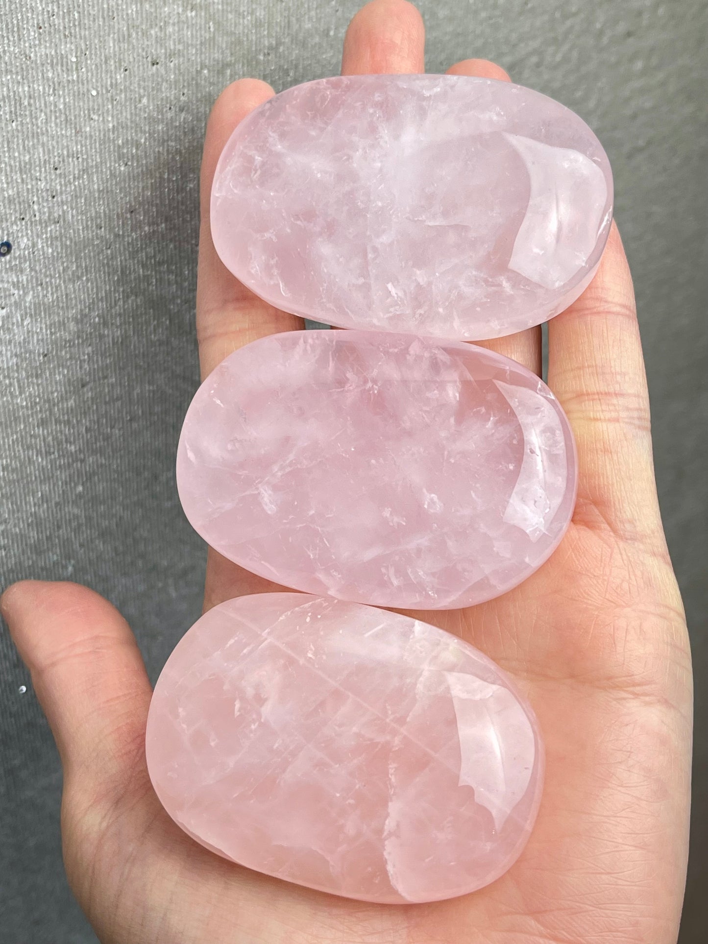 Rosenkvarts Håndstein