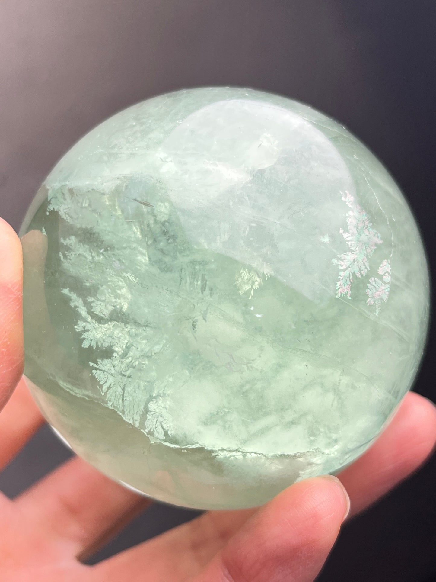 Grønn fluoritt kule