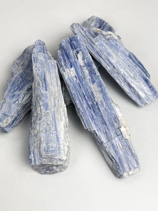 Blå Kyanitt Rå