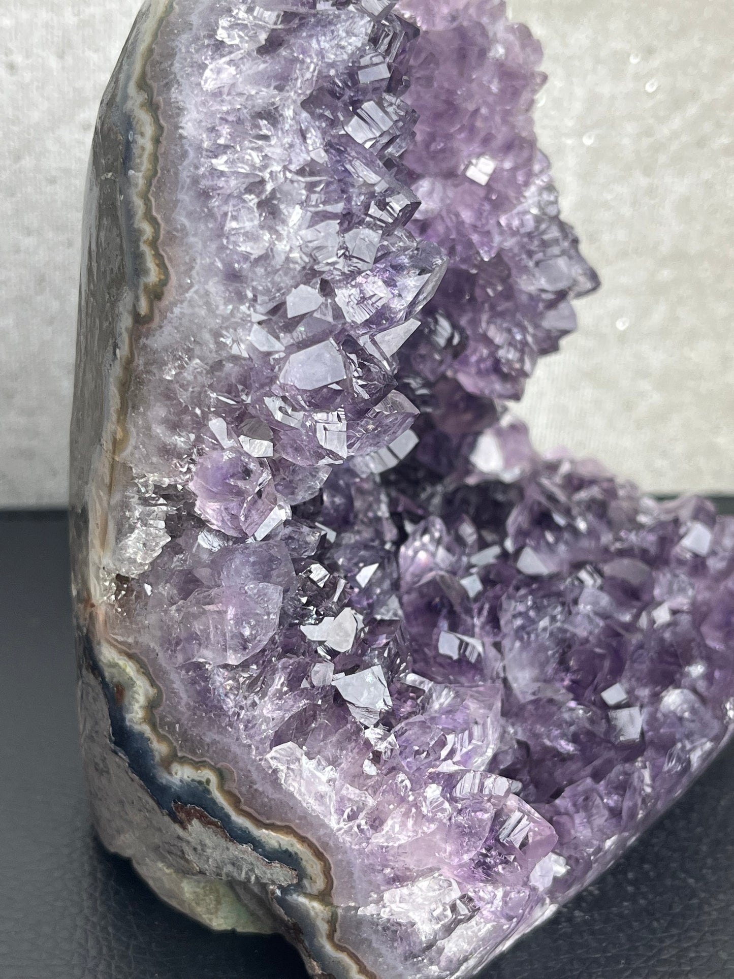 Ametyst geode XL 12cm, 1.1kg