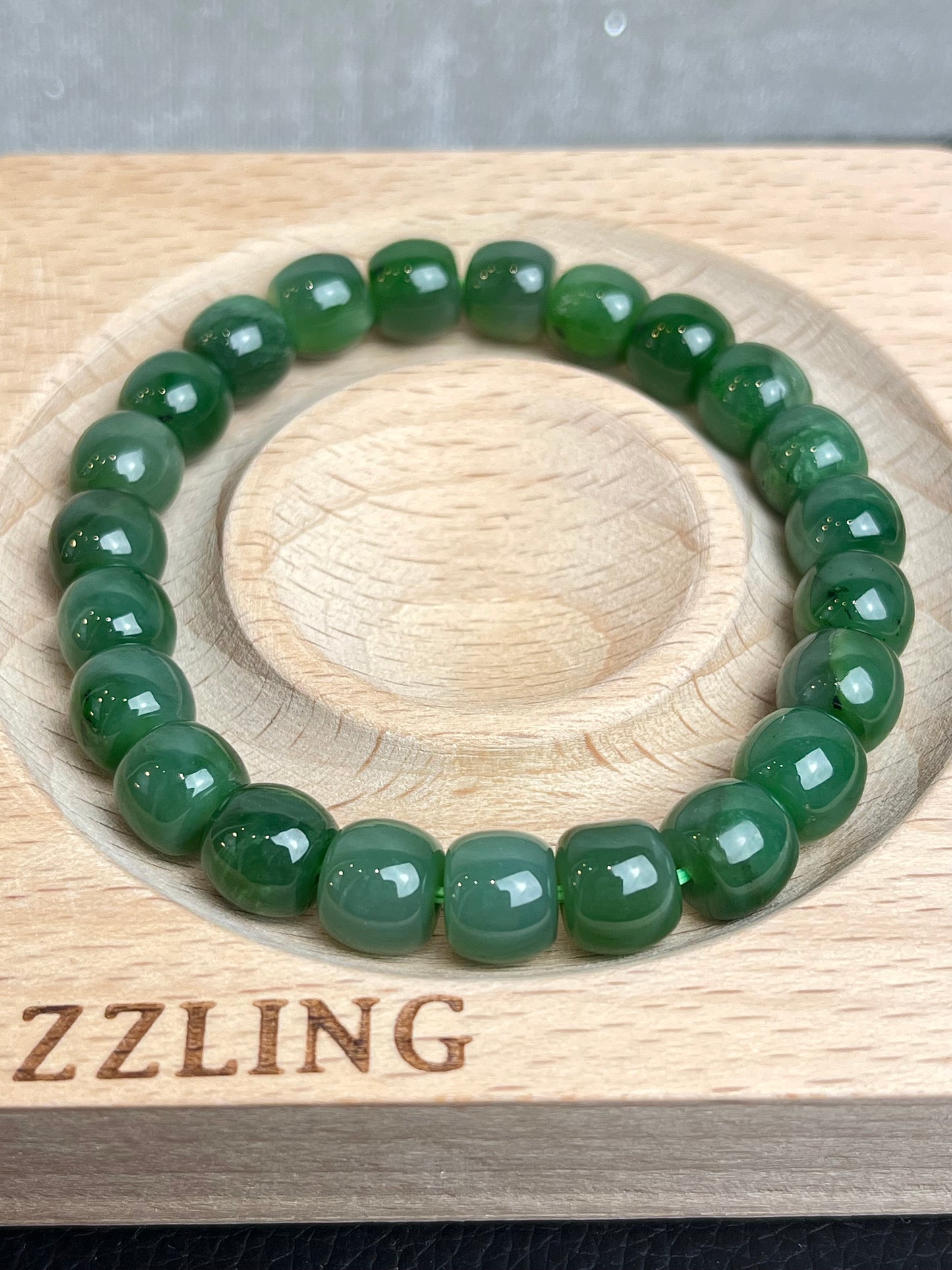 Jade, Nefritt armbånd 9mm+