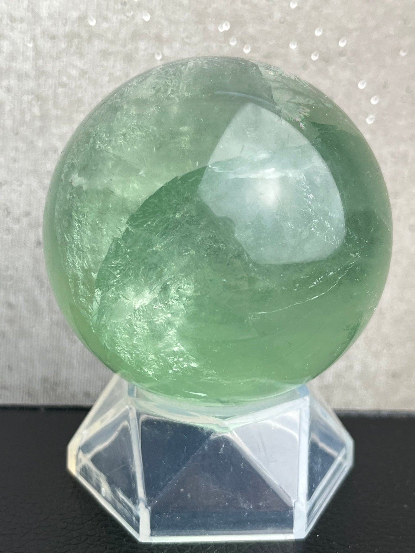 Grønn fluoritt kule