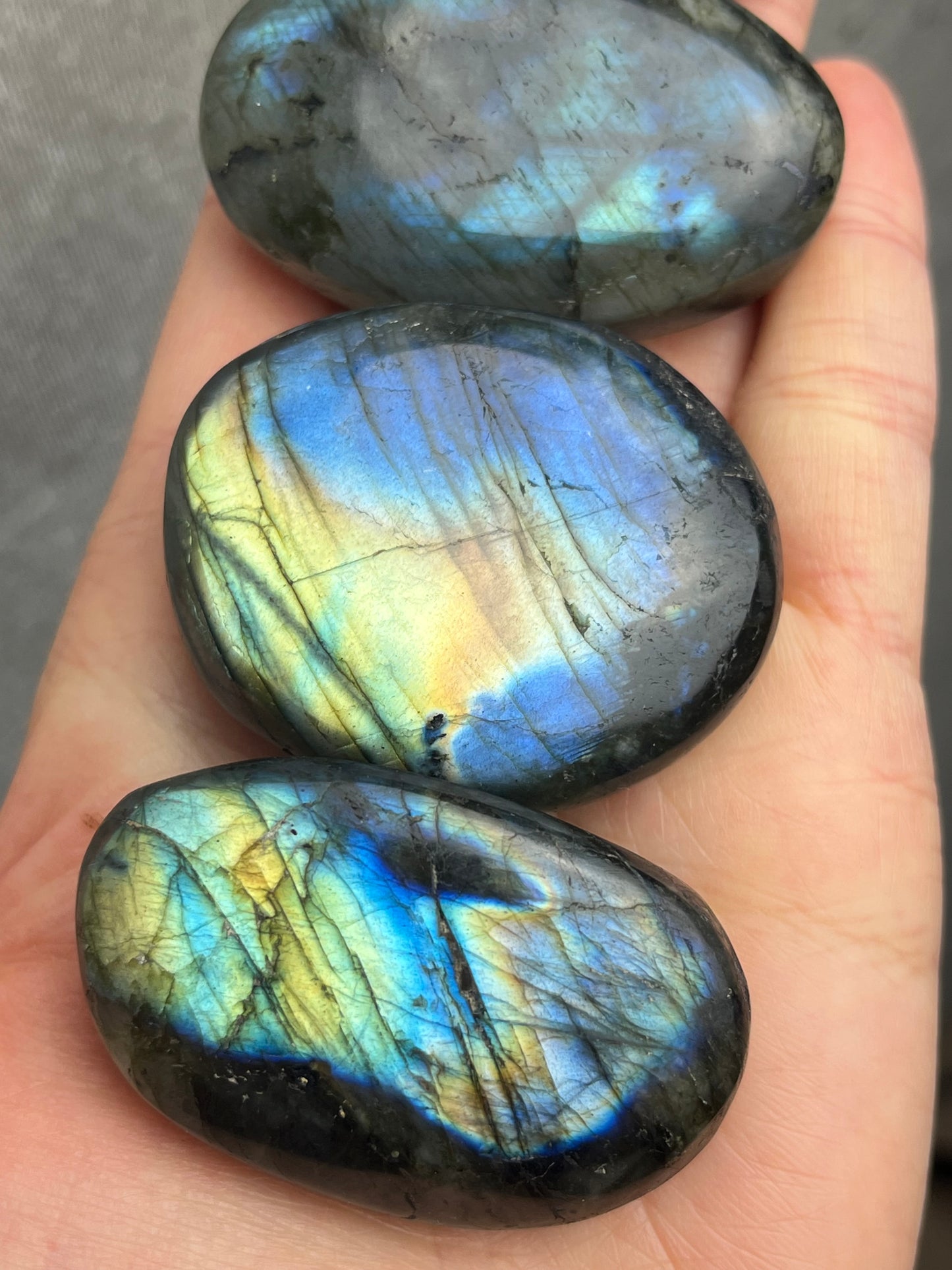 Labradoritt Håndstein 47-51mm