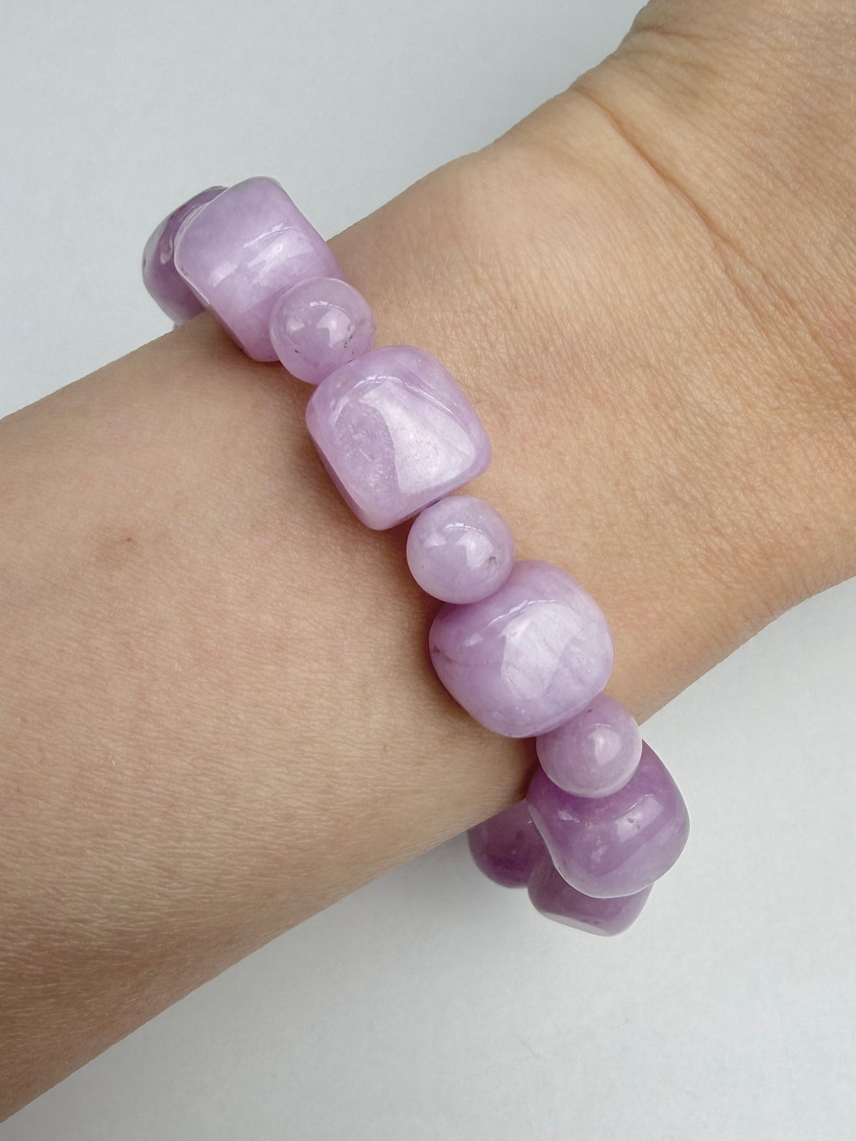 Kunzitt armbånd 10mm+