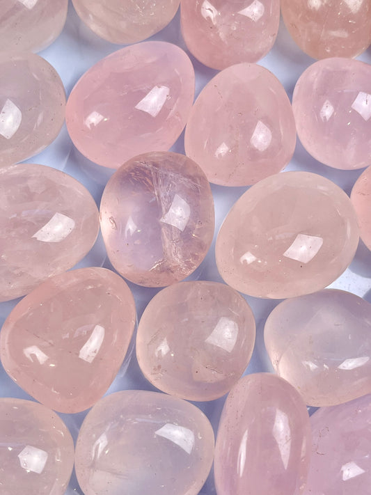 Rosenkvarts tromlet 25-35mm