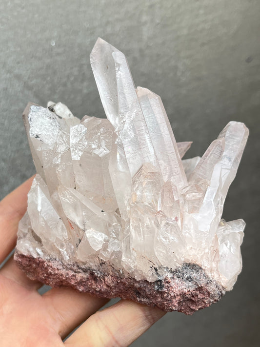 Kvarts gruppe med jernoksid