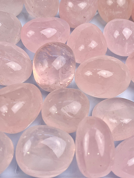 Rosenkvarts tromlet 25-35mm