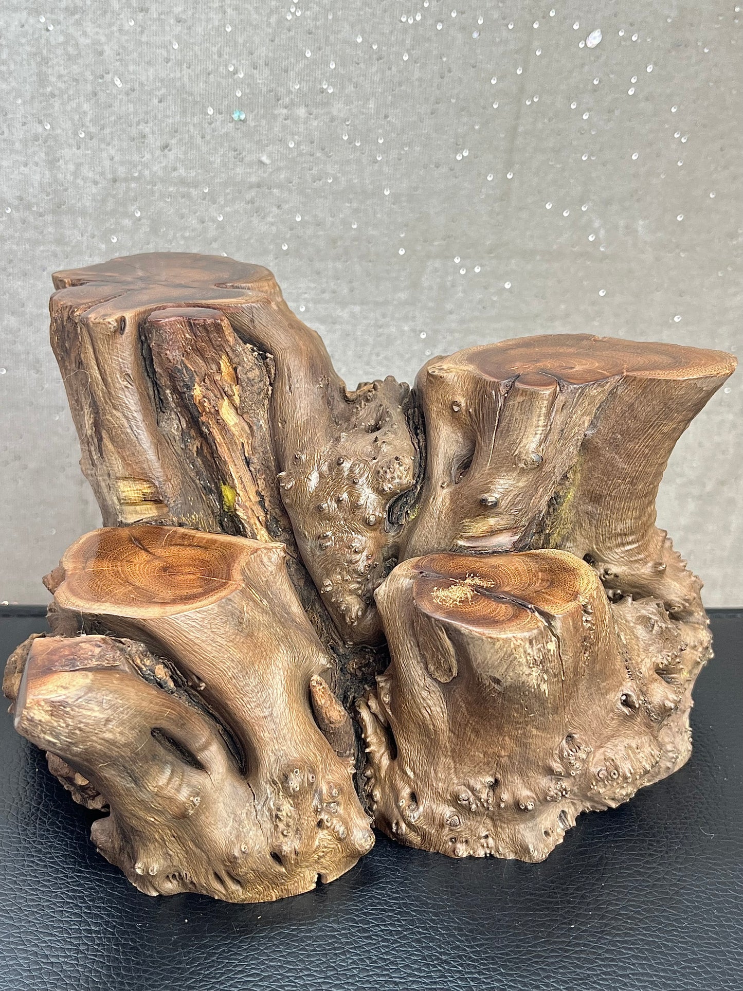 Krystallbase i naturlig tre