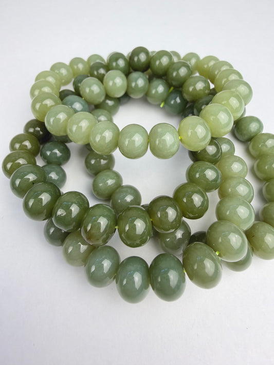 Jade, Nefritt armbånd 9-10mm+