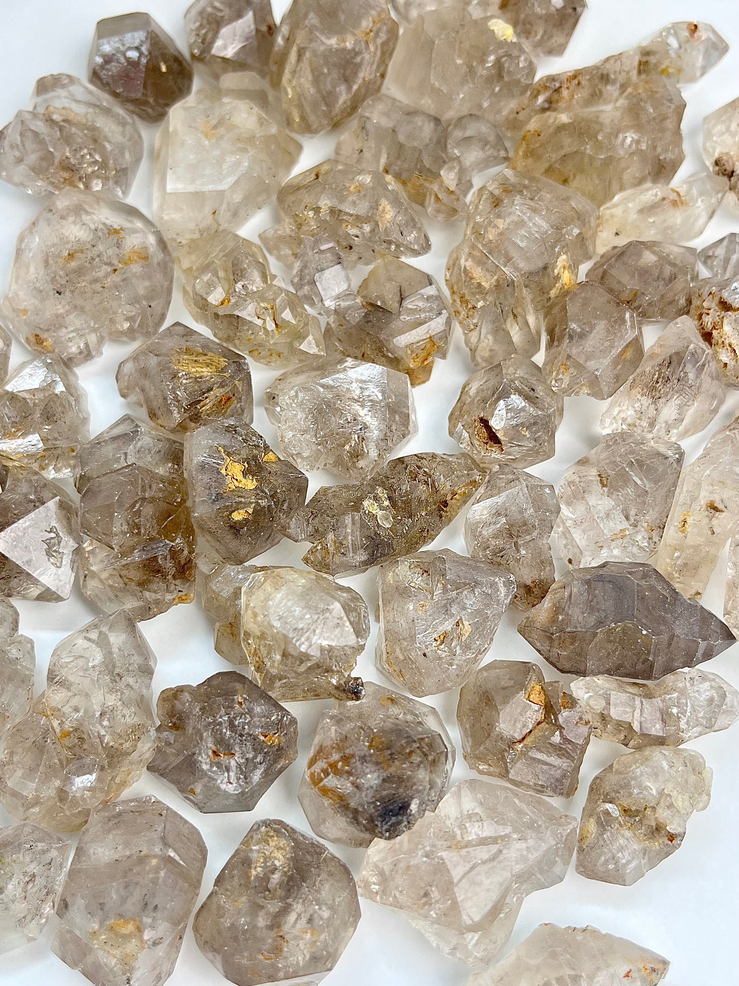 Petroleum Quartz Raw 20-30mm