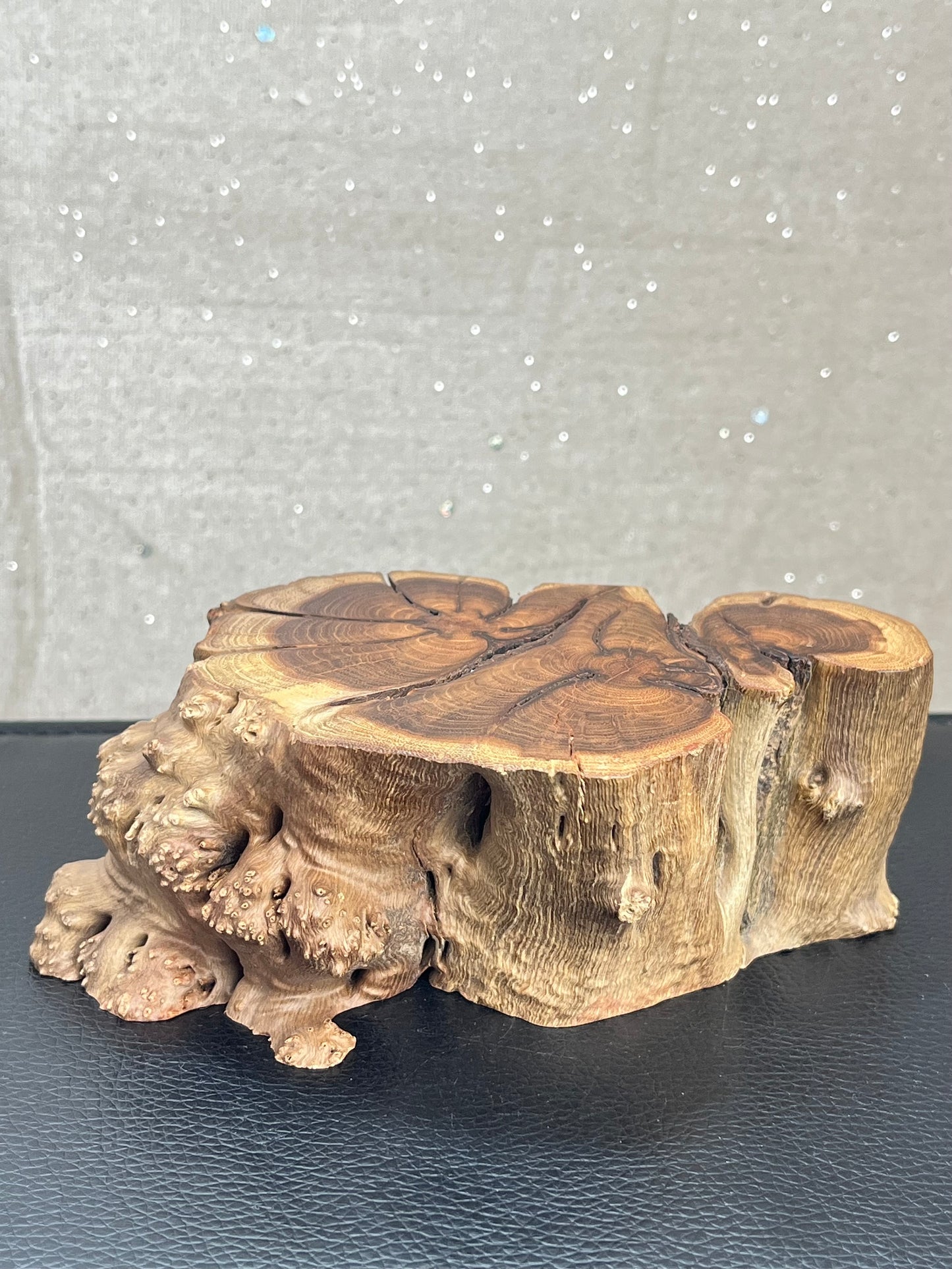 Natural wood crystal base