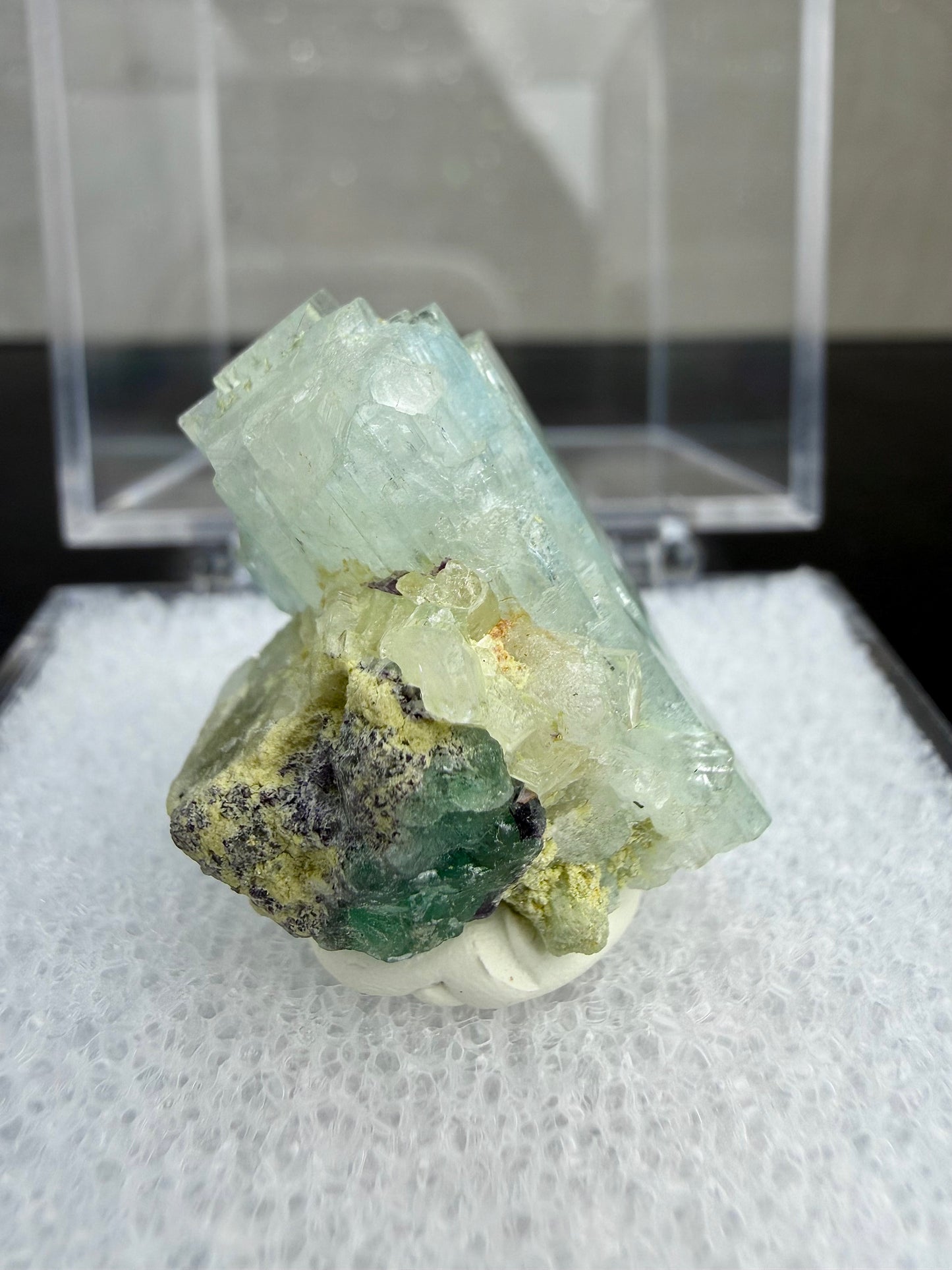 Akvamarin med fluoritt i boks, Namibia