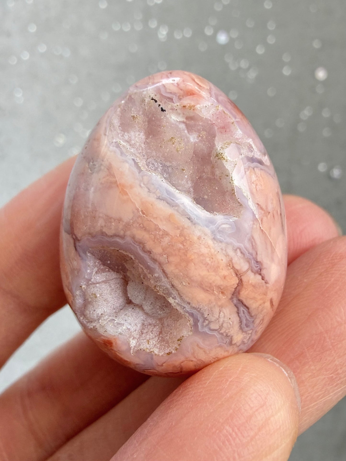 Rosa Agat Egg (Cotton Candy Agate)
